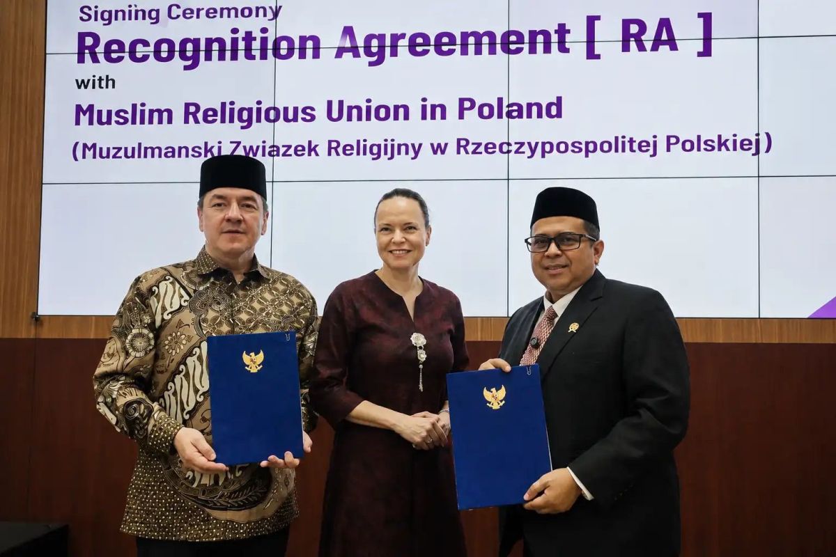 Indonesia, Poland sign halal products pact to boost global recognition